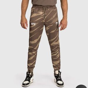 UFC Men's Tan and Brown Camo Joggers